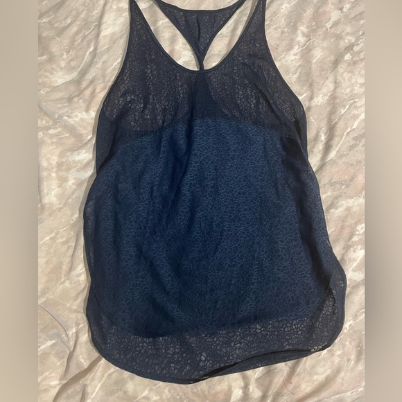 Lululemon Twist & Train Tank - Picture 5 of 6